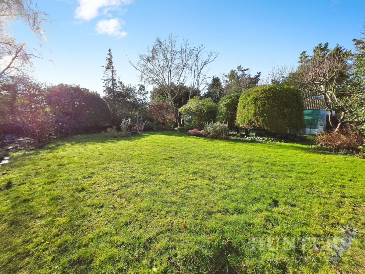 Park Close, Carshalton