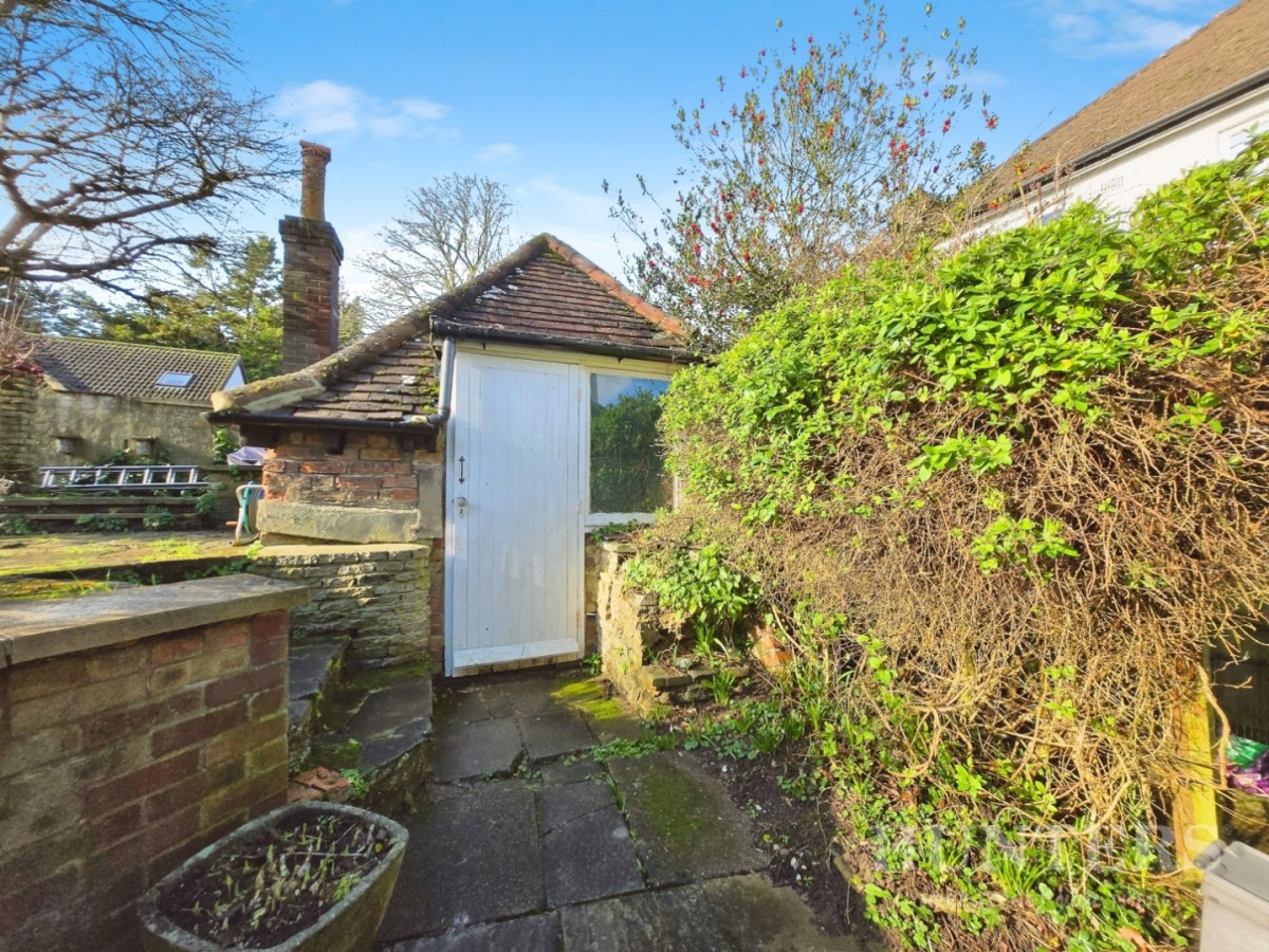 Park Close, Carshalton