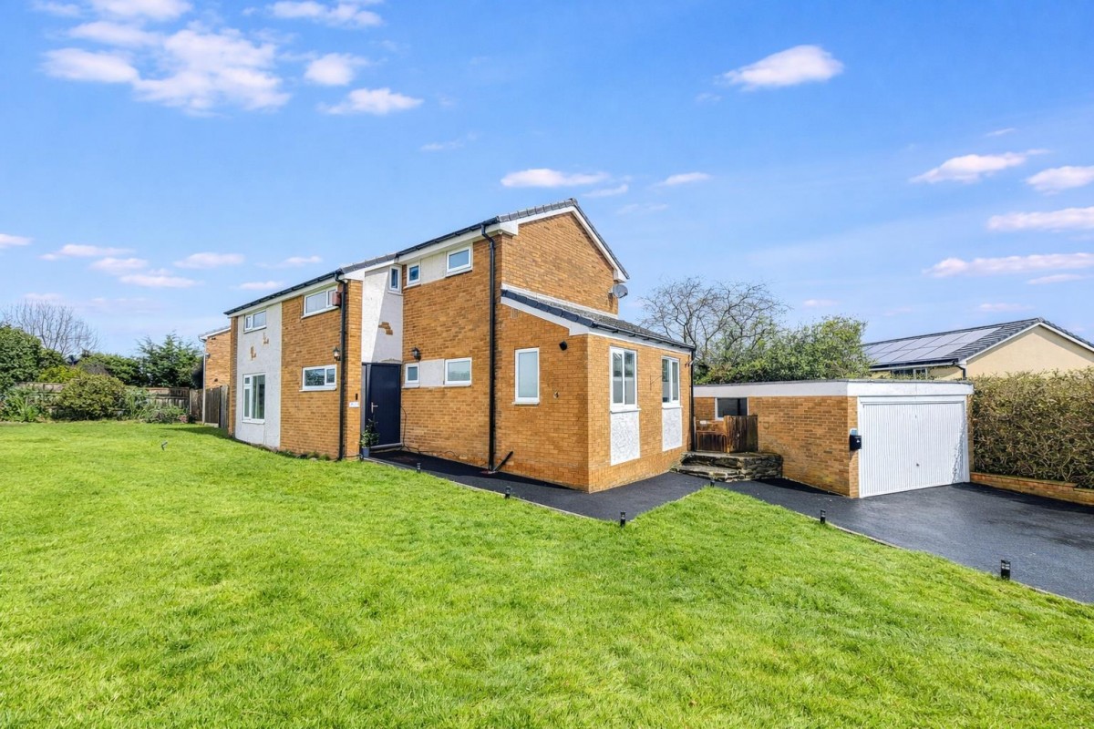 Henley Avenue, Dewsbury