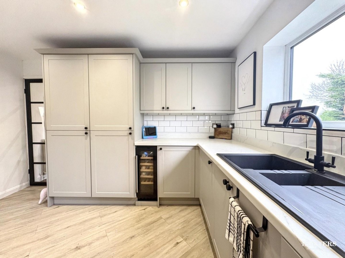 Henley Avenue, Dewsbury