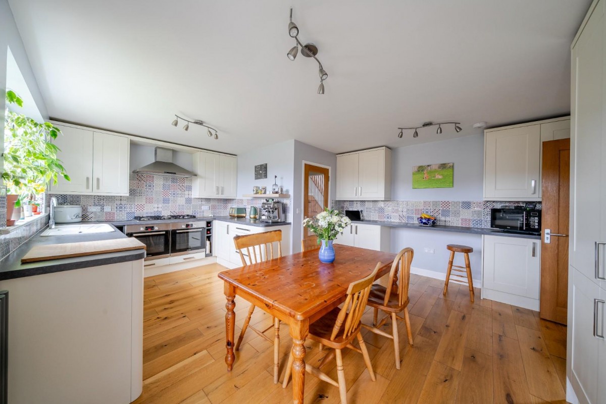 Wotton-Under-Edge, GL12