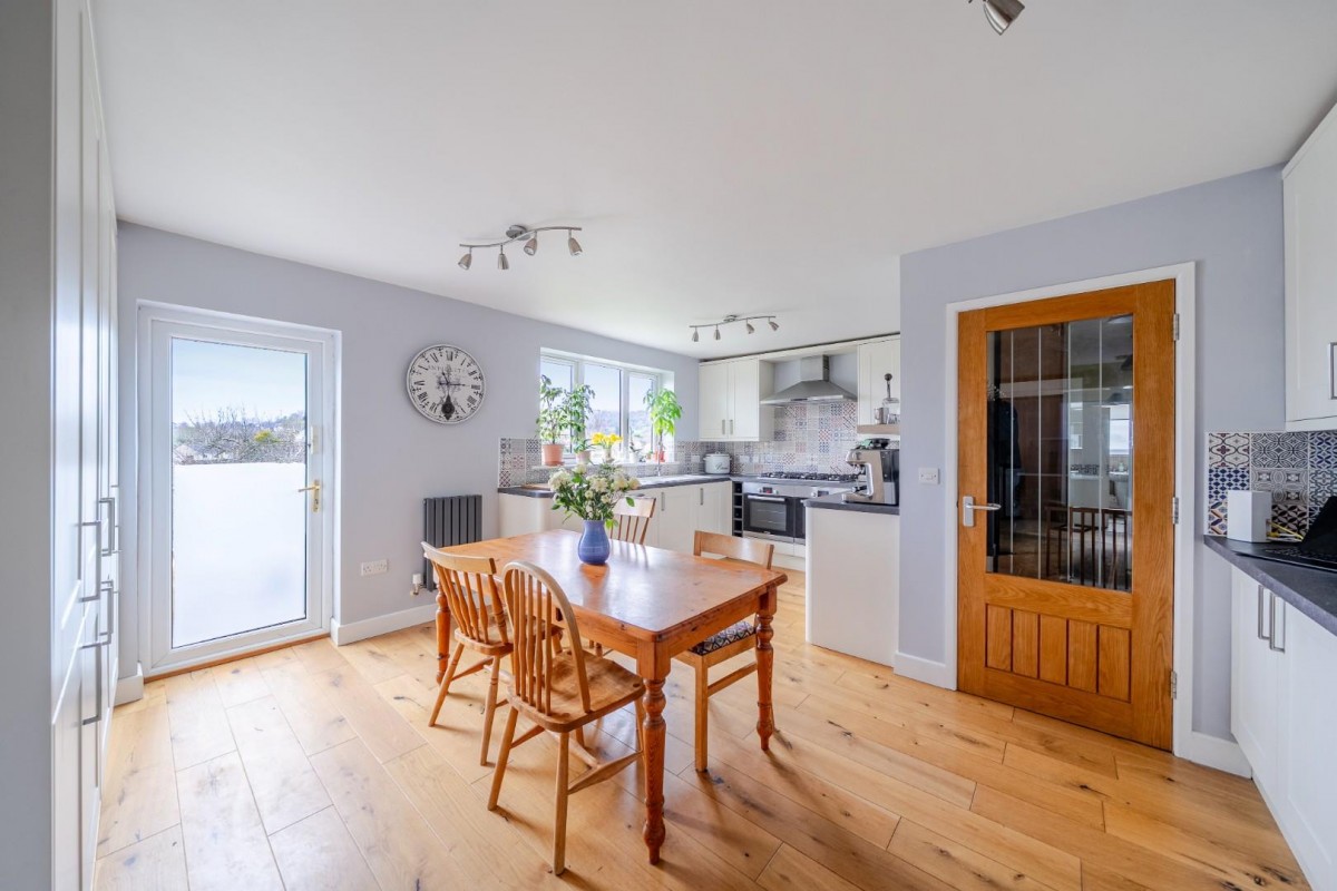 Wotton-Under-Edge, GL12