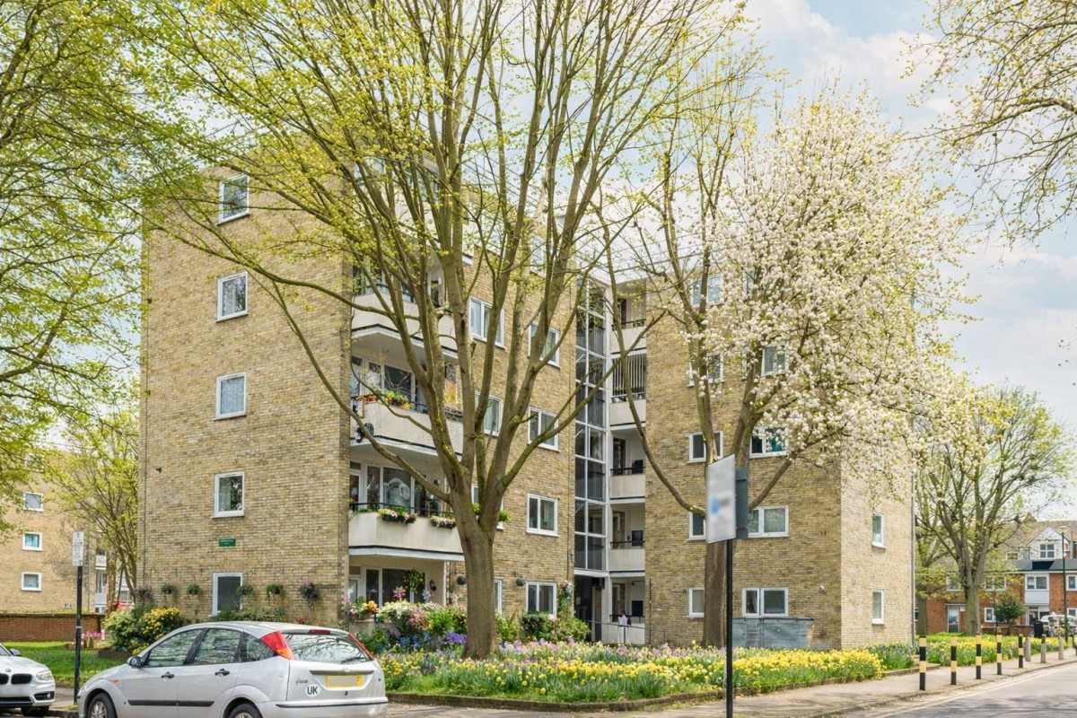 Highbury Quadrant, London, N5