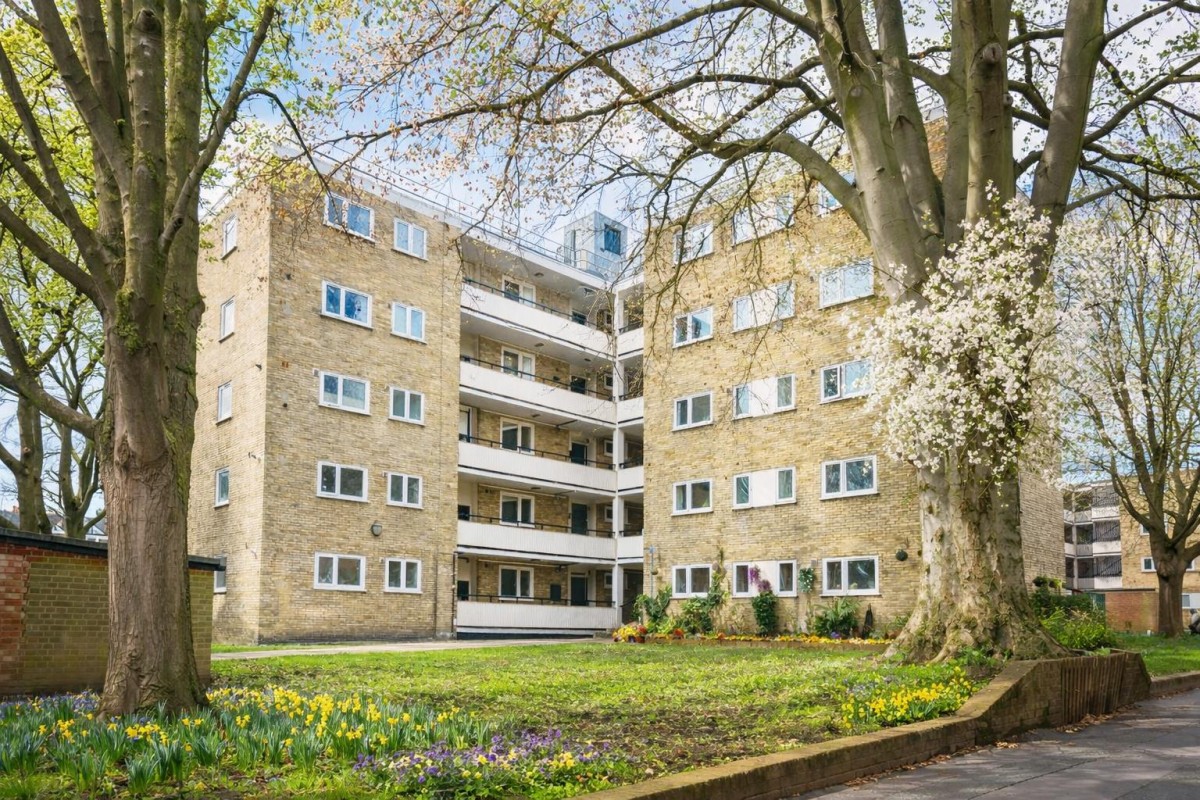 Highbury Quadrant, London, N5