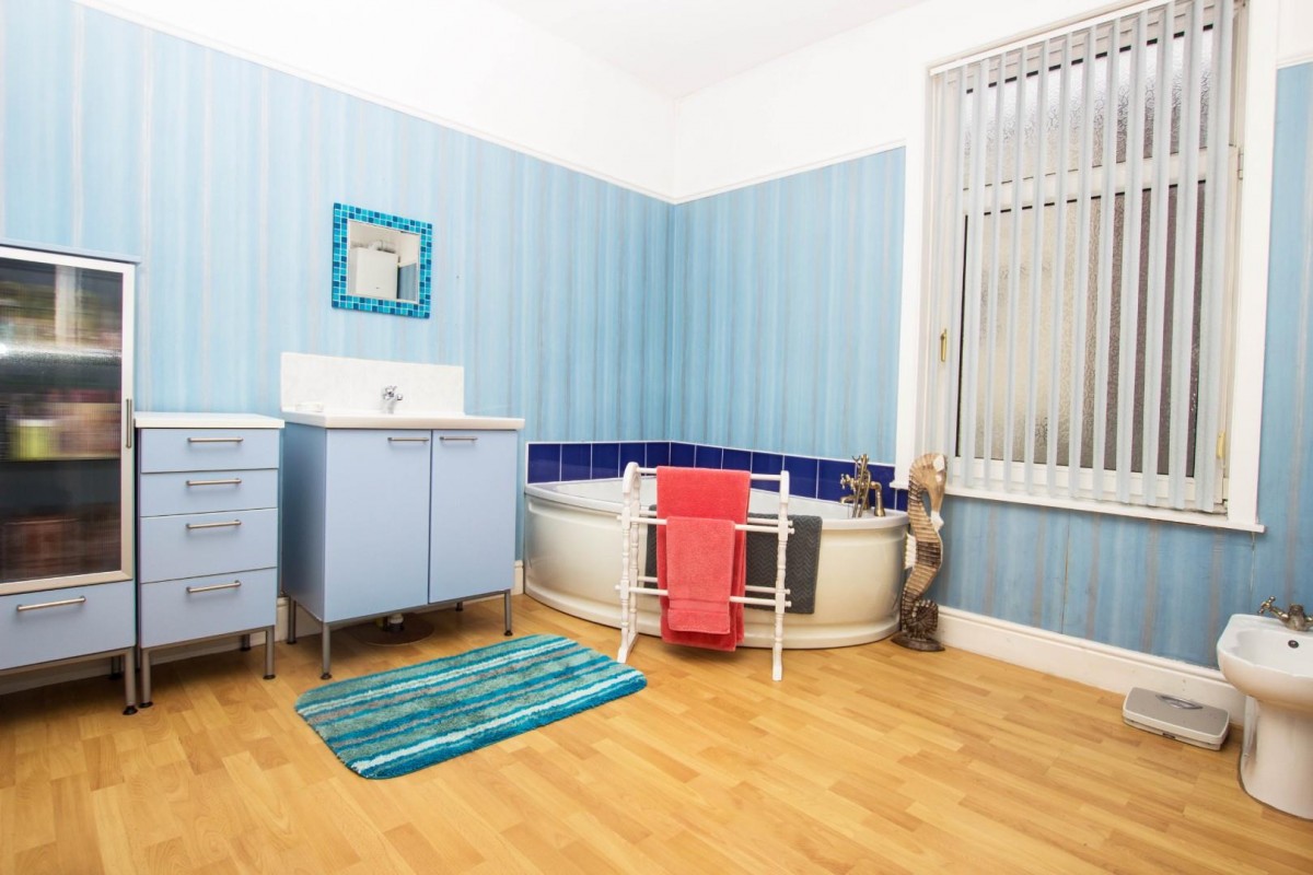 Jubilee Street, Bold Venture