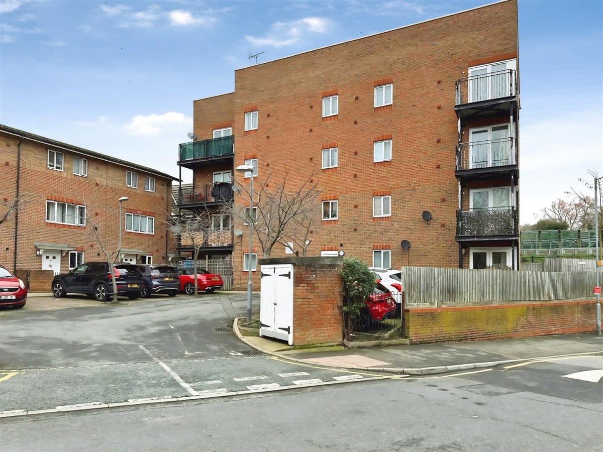 Bridgwater Road, Ruislip