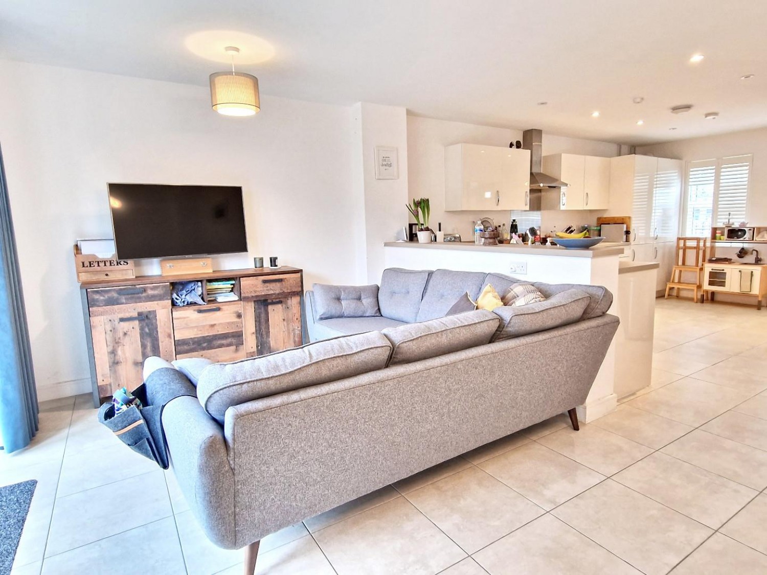 Pioneer Way, Bicester