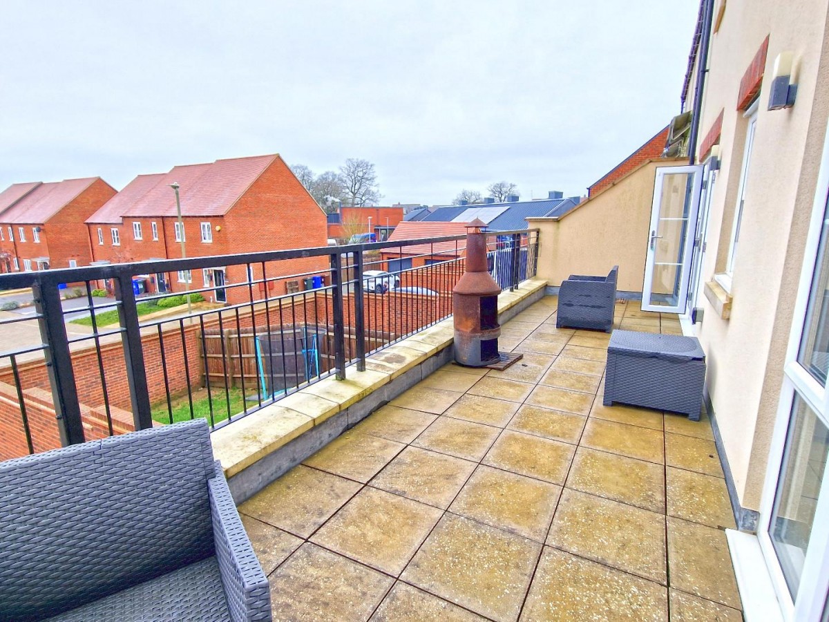 Pioneer Way, Bicester