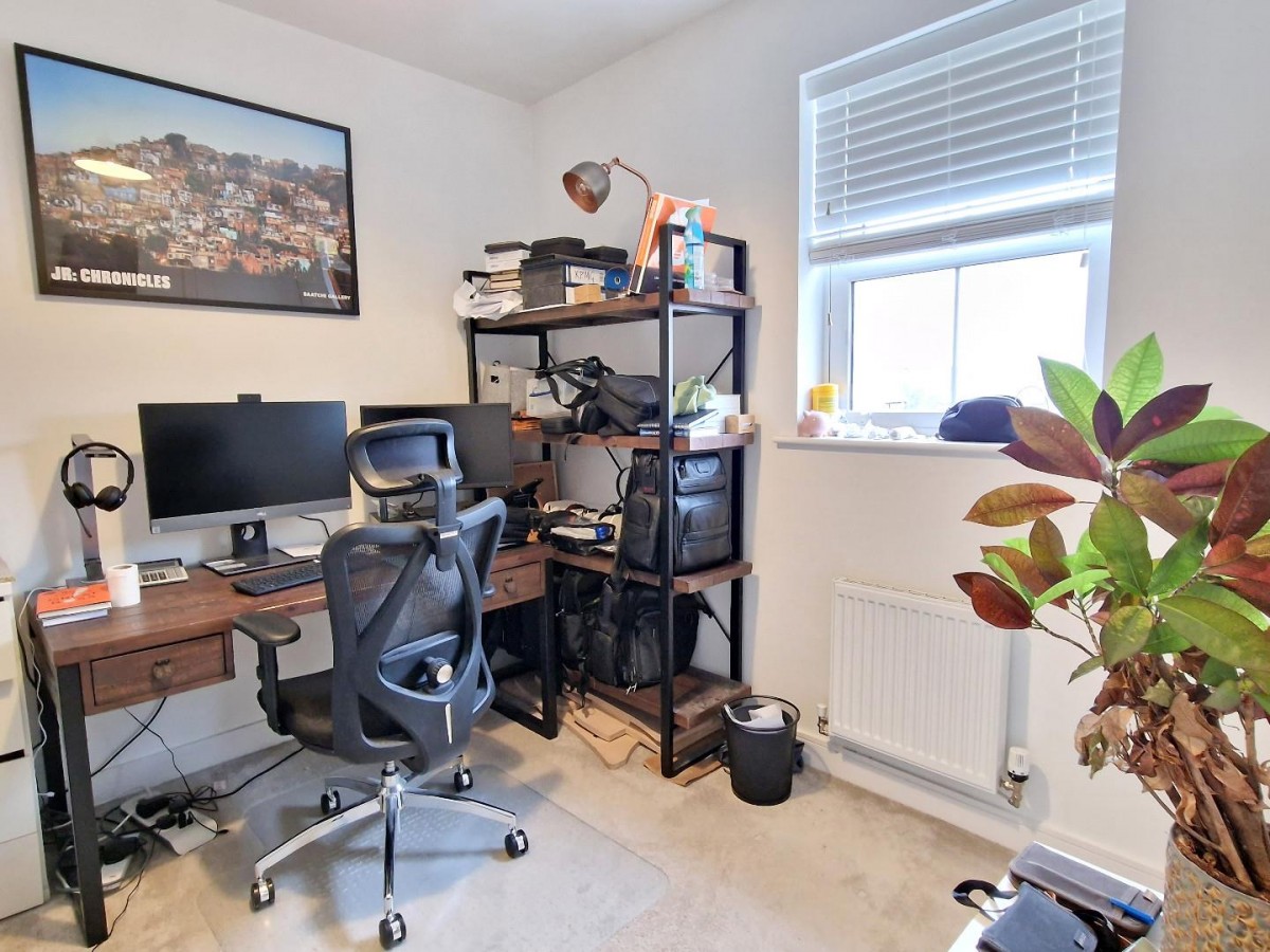 Pioneer Way, Bicester