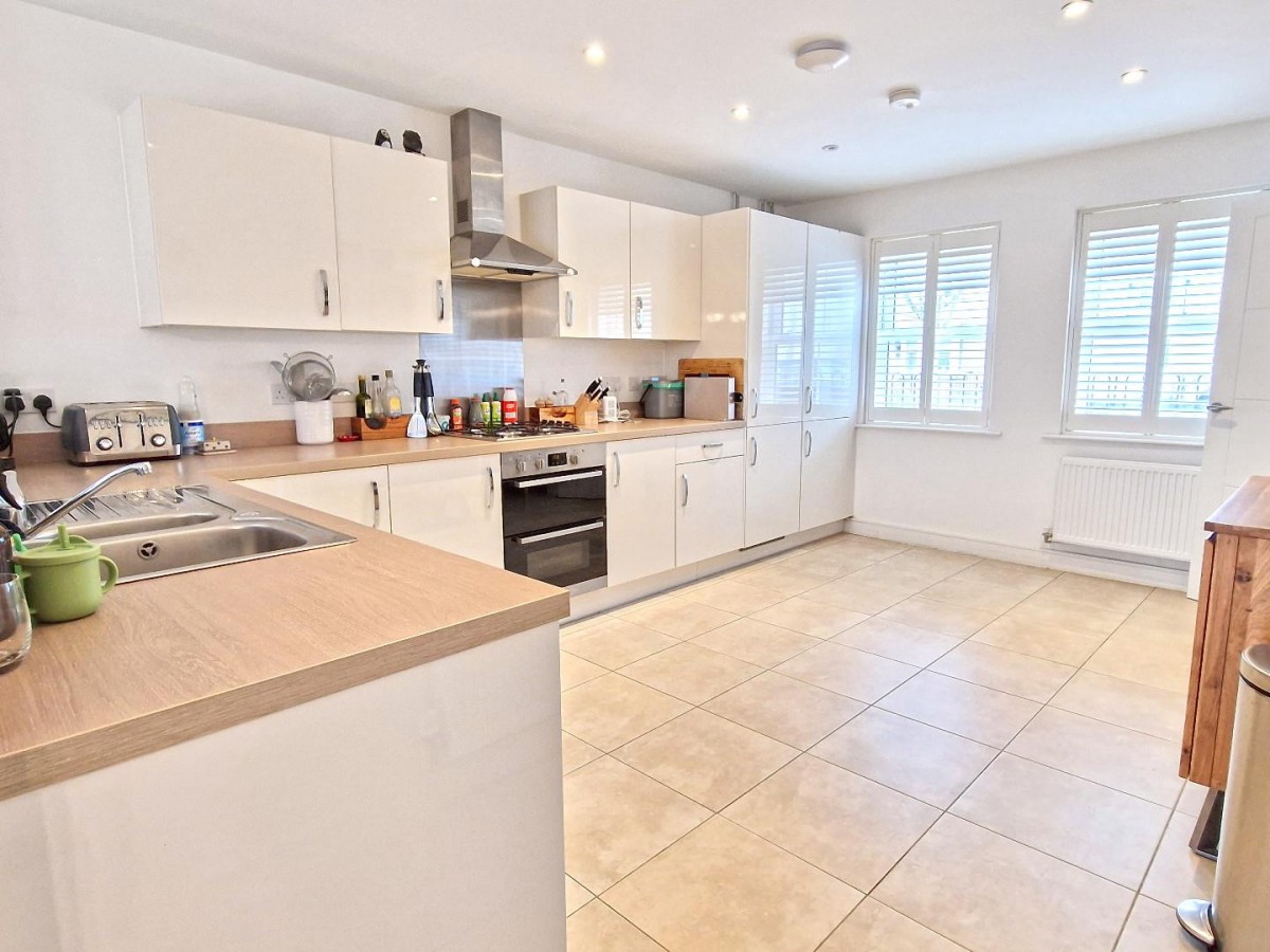 Pioneer Way, Bicester