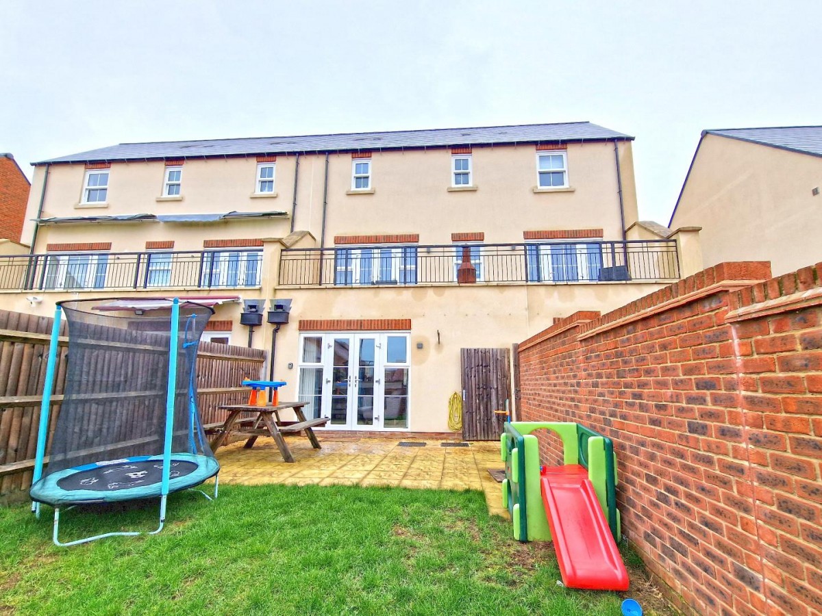 Pioneer Way, Bicester