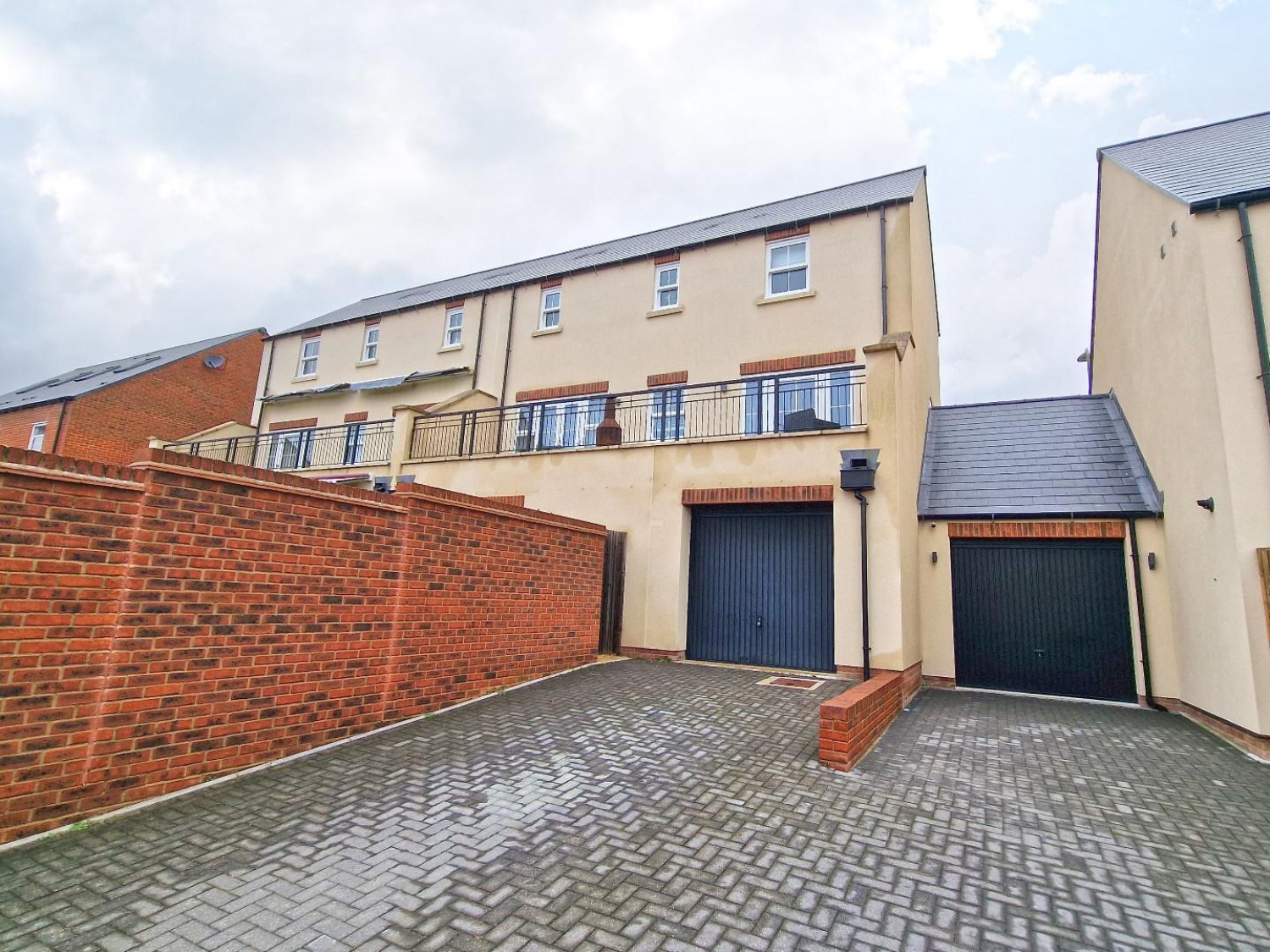 Pioneer Way, Bicester