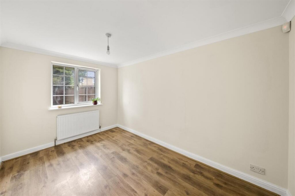 Clifford Gardens, Hayes