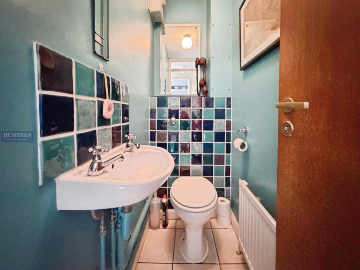 Bathurst Parade, Bristol, BS1 6UB