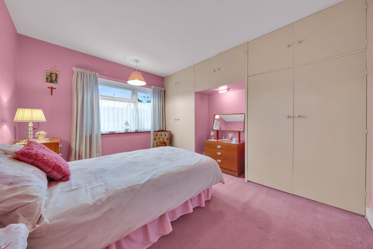 Belfairs Drive, Chadwell Heath, RM6