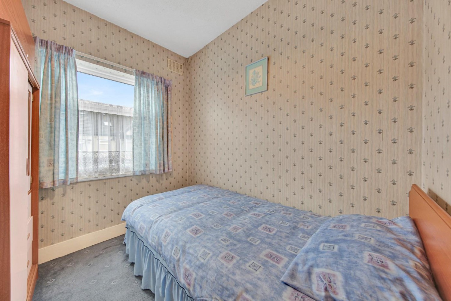 Belfairs Drive, Chadwell Heath, RM6