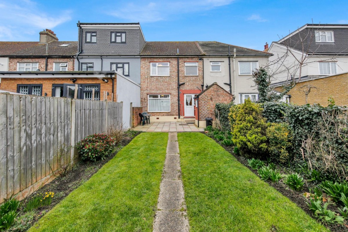 Belfairs Drive, Chadwell Heath, RM6