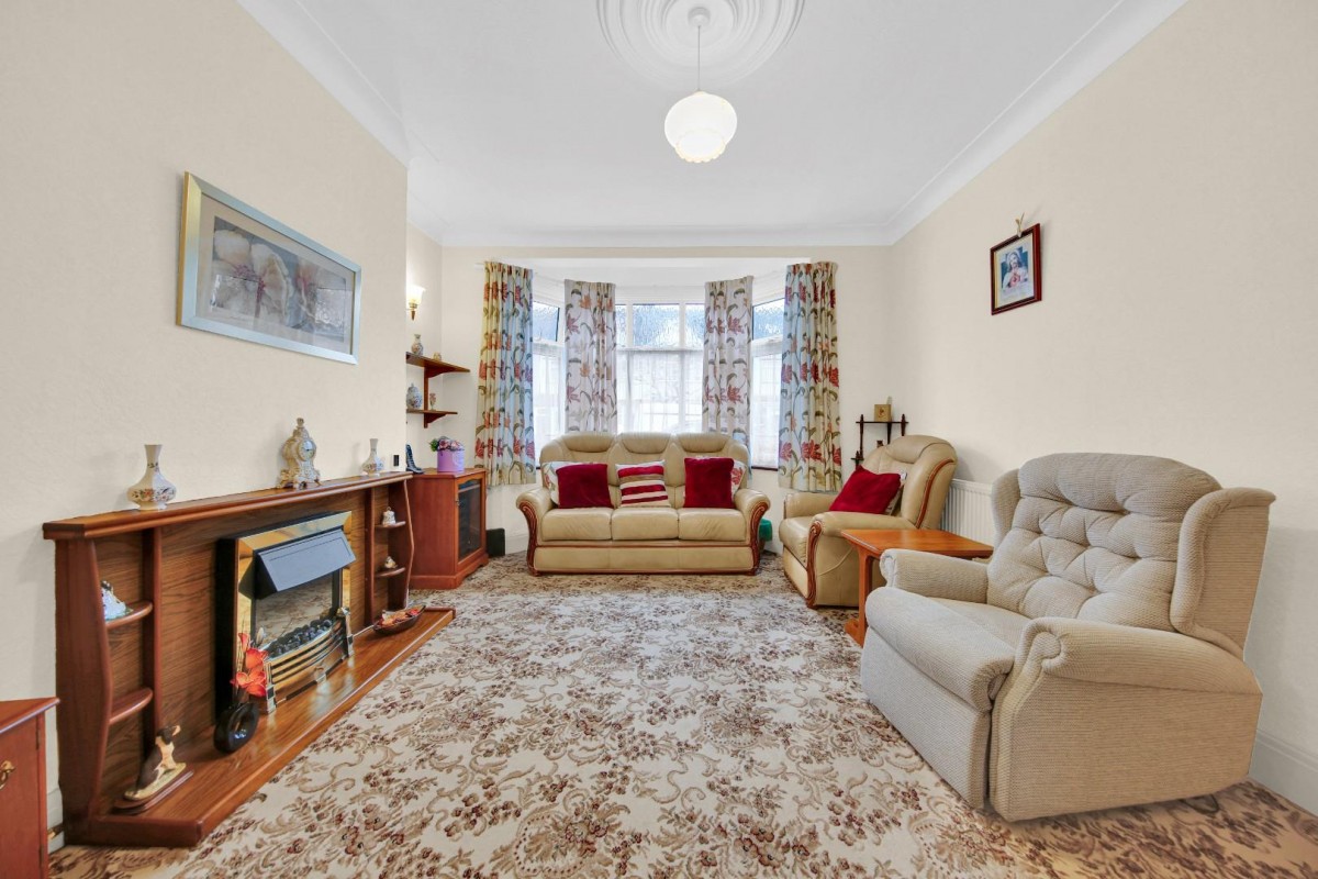 Belfairs Drive, Chadwell Heath, RM6