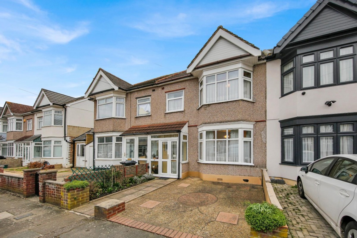 Belfairs Drive, Chadwell Heath, RM6