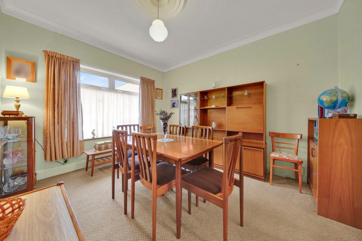 Belfairs Drive, Chadwell Heath, RM6