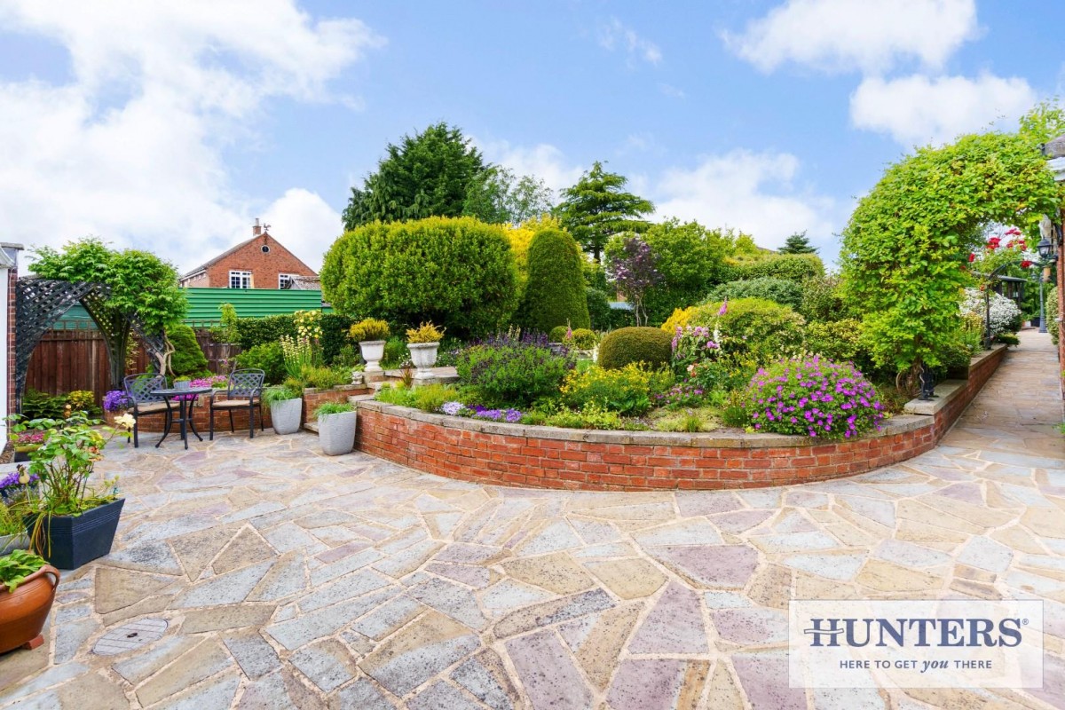 The Crescent, Sand Lane