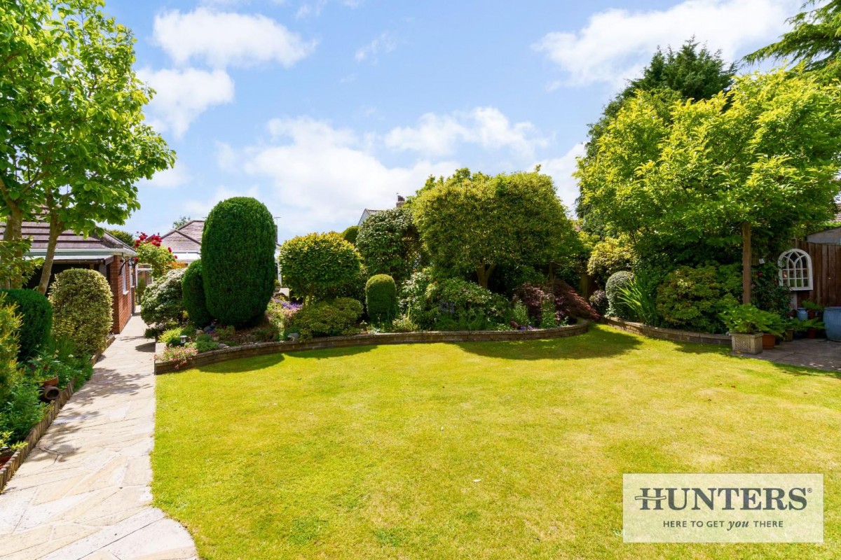 The Crescent, Sand Lane