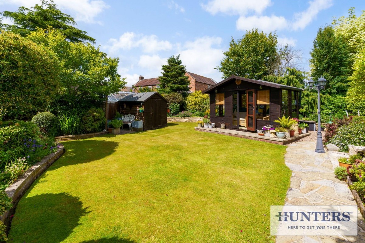 The Crescent, Sand Lane