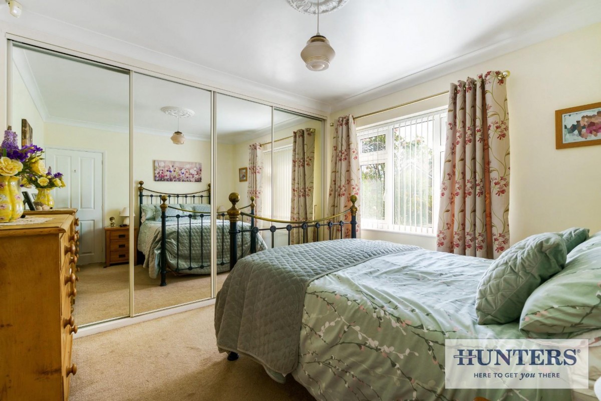 The Crescent, Sand Lane