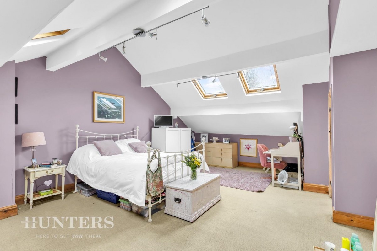 Heatherbank, Halifax Road, Littleborough, OL15 0JQ