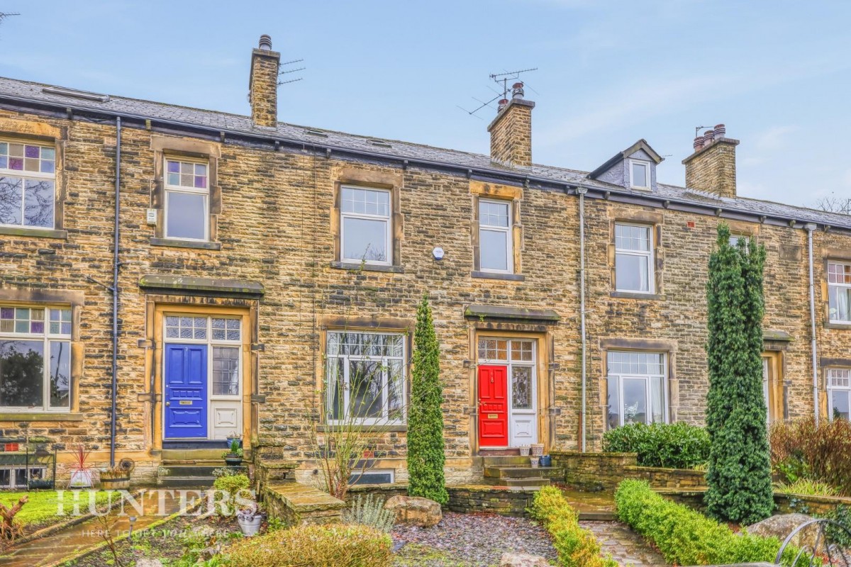 Heatherbank, Halifax Road, Littleborough, OL15 0JQ