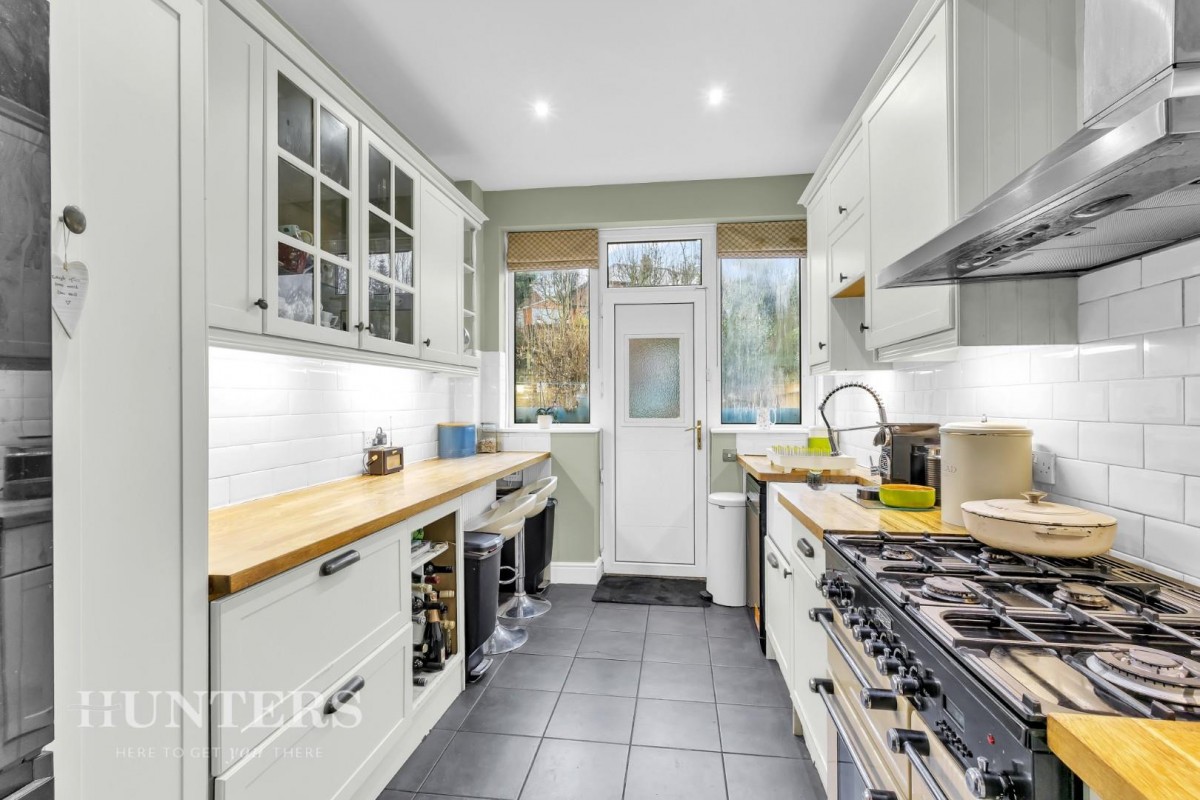 Heatherbank, Halifax Road, Littleborough, OL15 0JQ