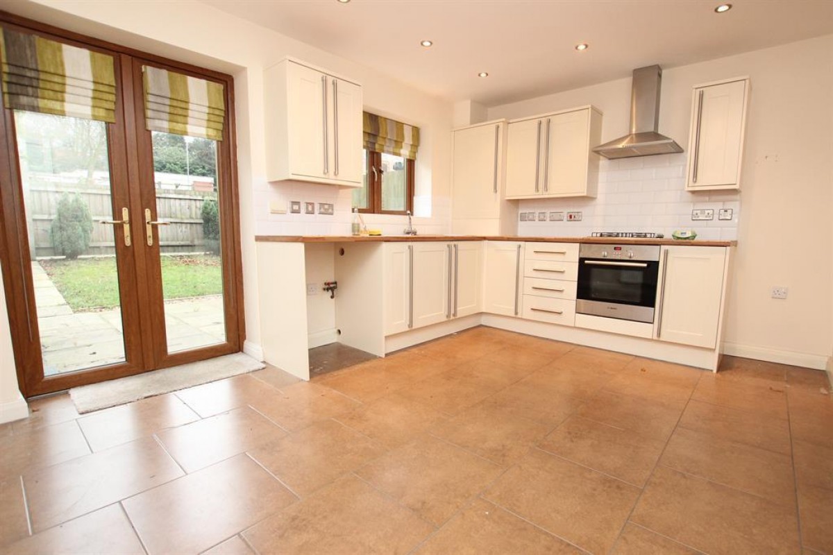 Shaftsbury Avenue Darwen BB3 1HY