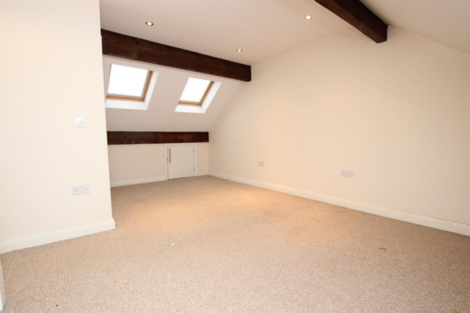 Shaftsbury Avenue Darwen BB3 1HY