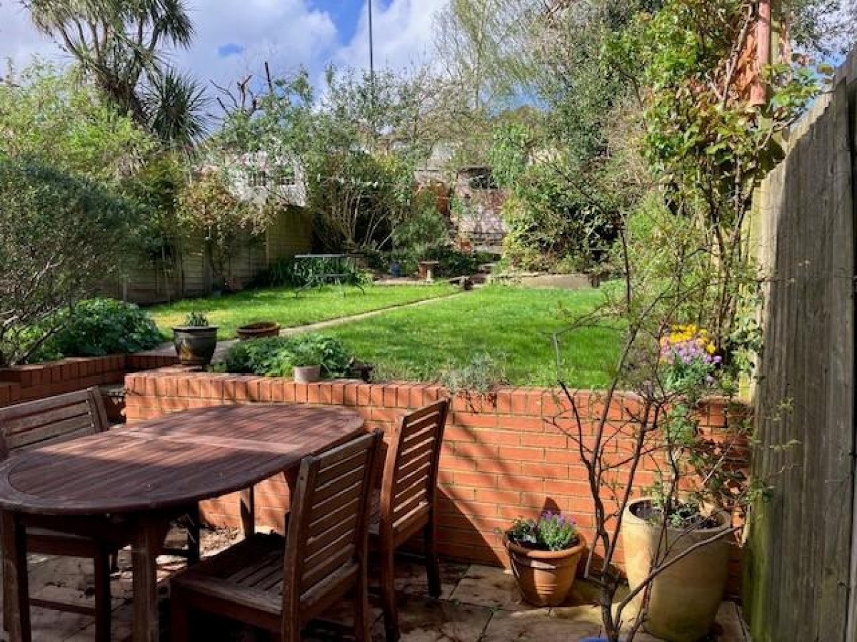 Dollis Hill Avenue, Gladstone Park, London, NW2