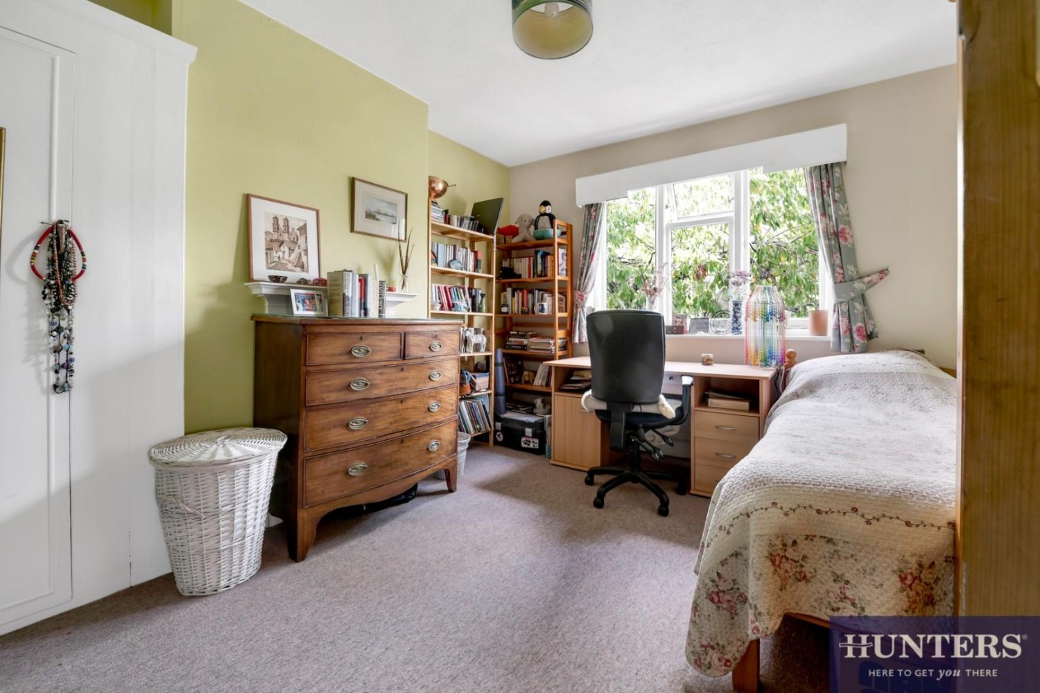 Dollis Hill Avenue, Gladstone Park, London, NW2