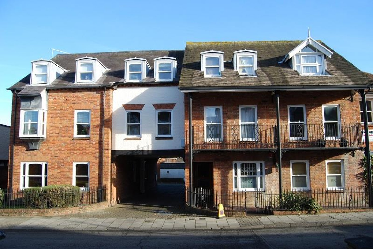 Gosport Street, Lymington, SO41 9BE