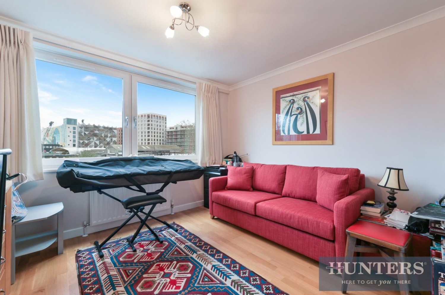 2 bedroom Flat for sale in 1 Justin Close, Brentford