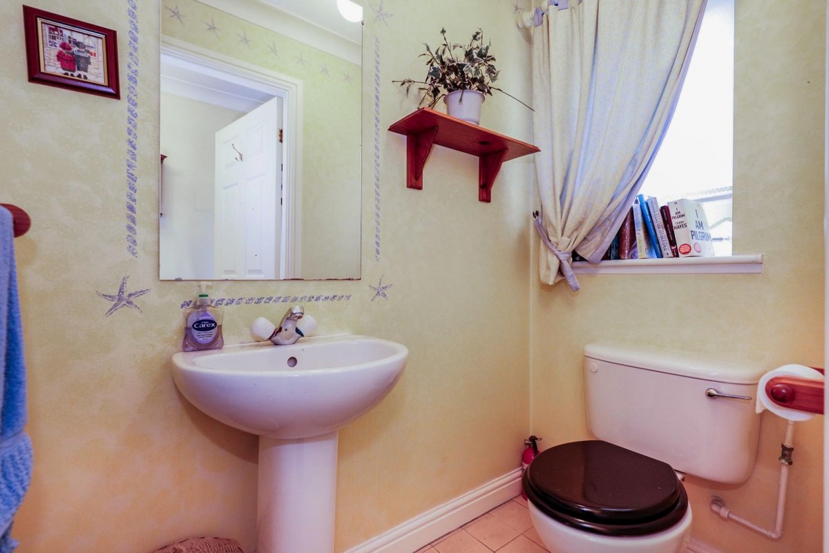 Wharnscliffe Drive, York