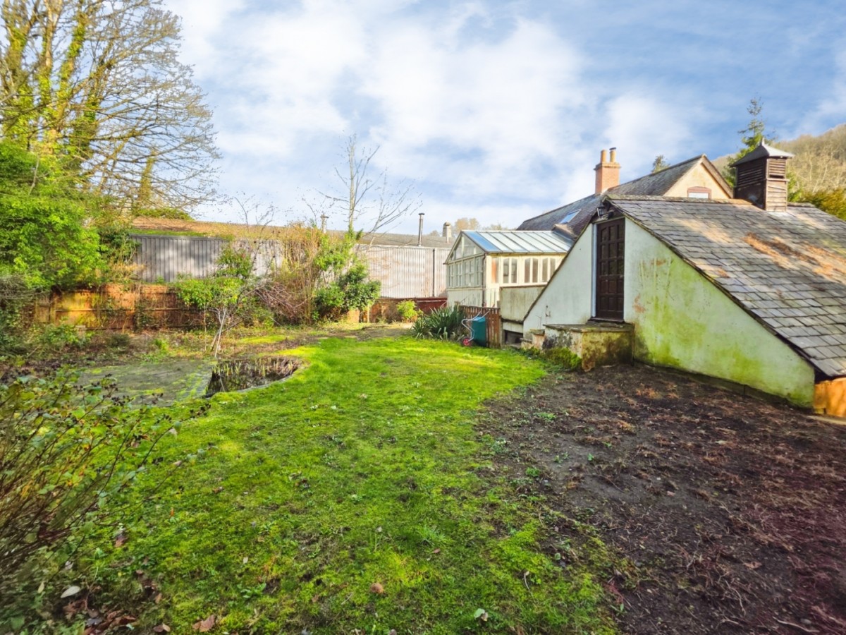 Well Cottage, Woodchester, Stroud