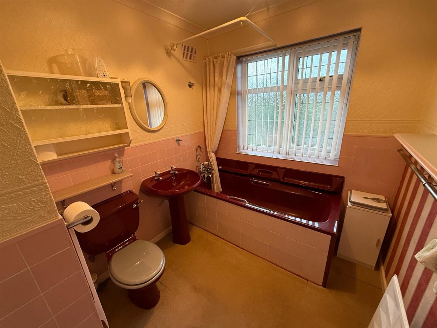 York Crescent, Stourbridge, DY8 4RT