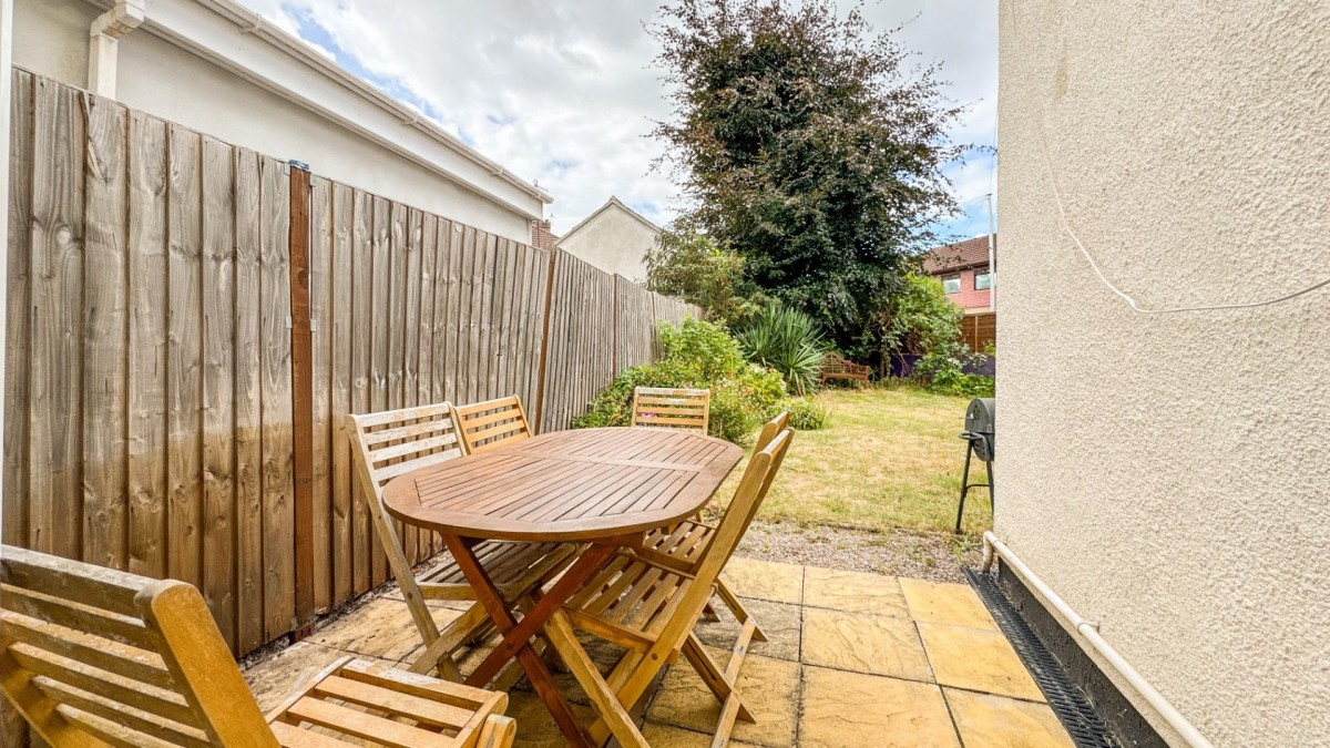 St. Johns Lane, Bedminster, BS3 5BE