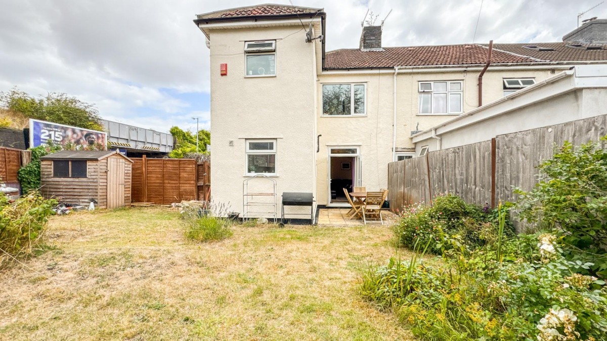 St. Johns Lane, Bedminster, BS3 5BE