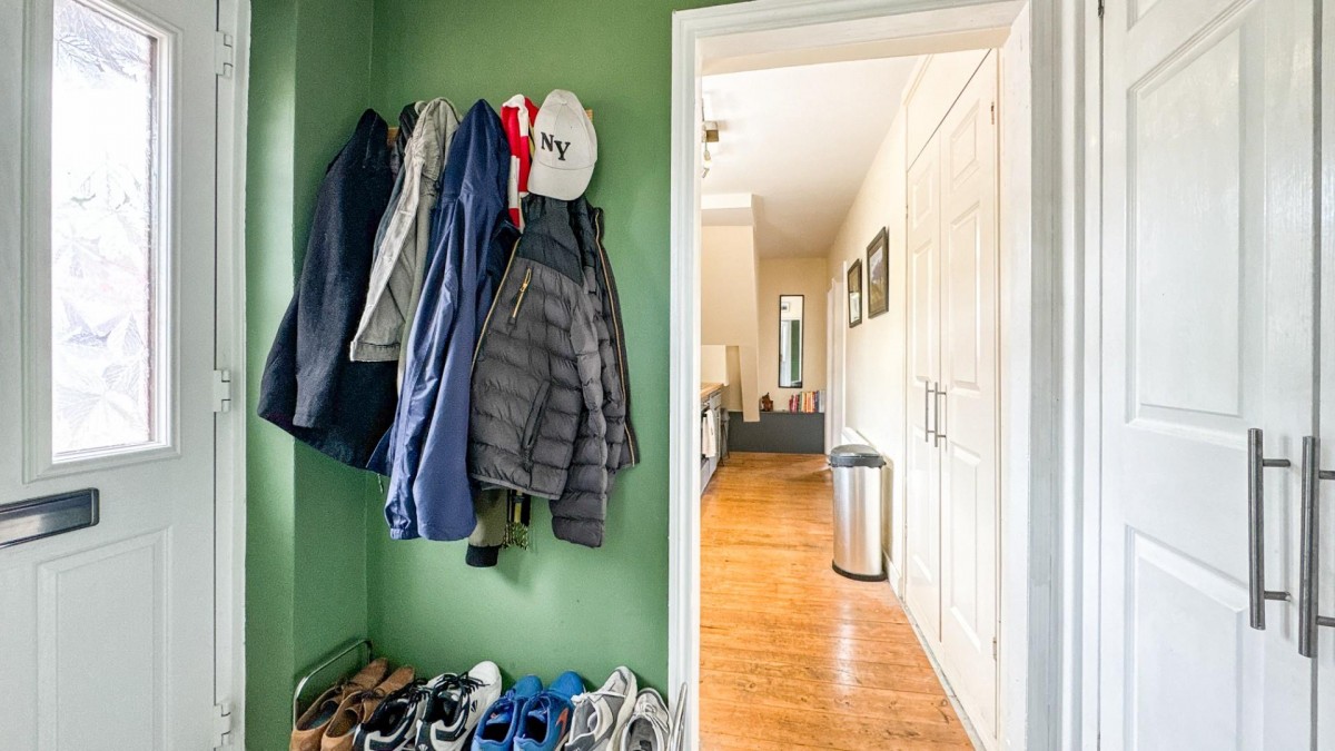 St. Johns Lane, Bedminster, BS3 5BE