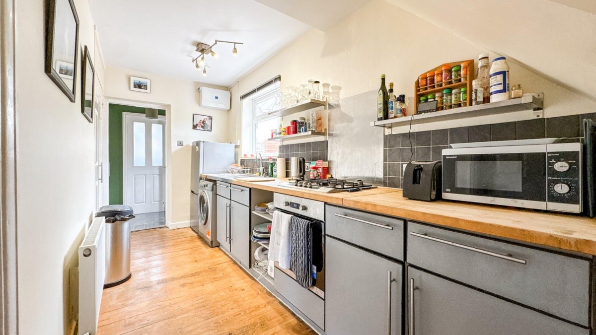 St. Johns Lane, Bedminster, BS3 5BE