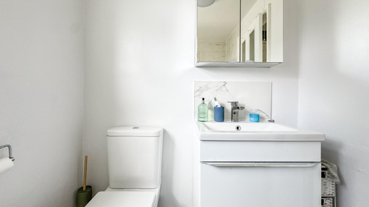 St. Johns Lane, Bedminster, BS3 5BE