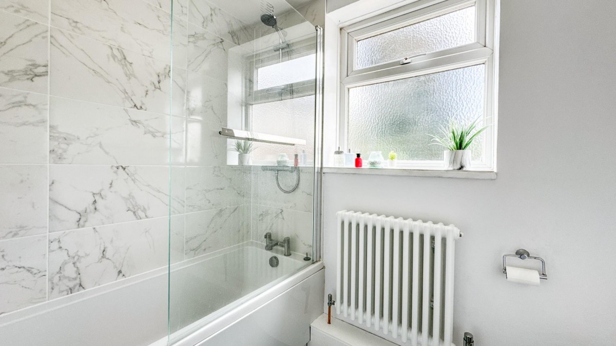 St. Johns Lane, Bedminster, BS3 5BE