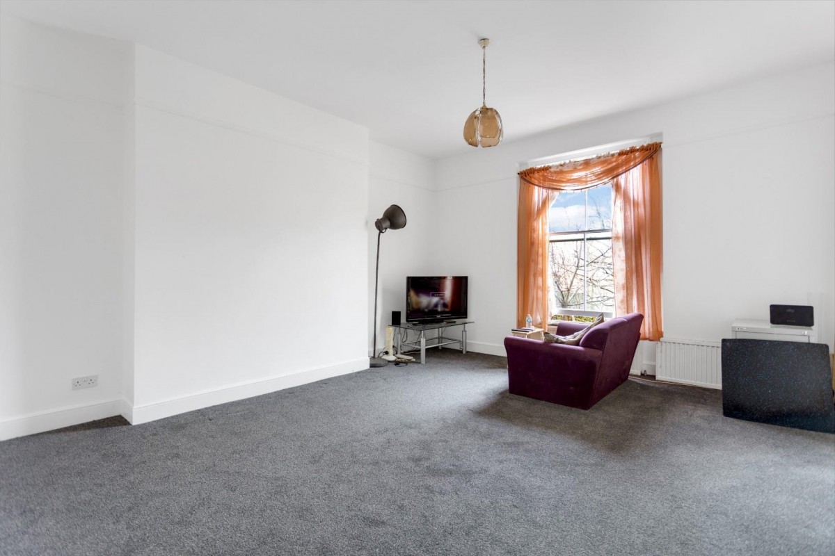 Lea Bridge Road, London, E5