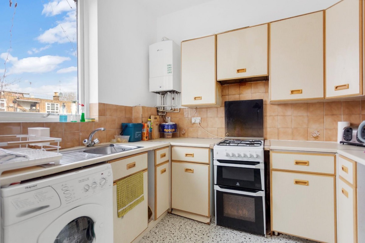 Lea Bridge Road, London, E5