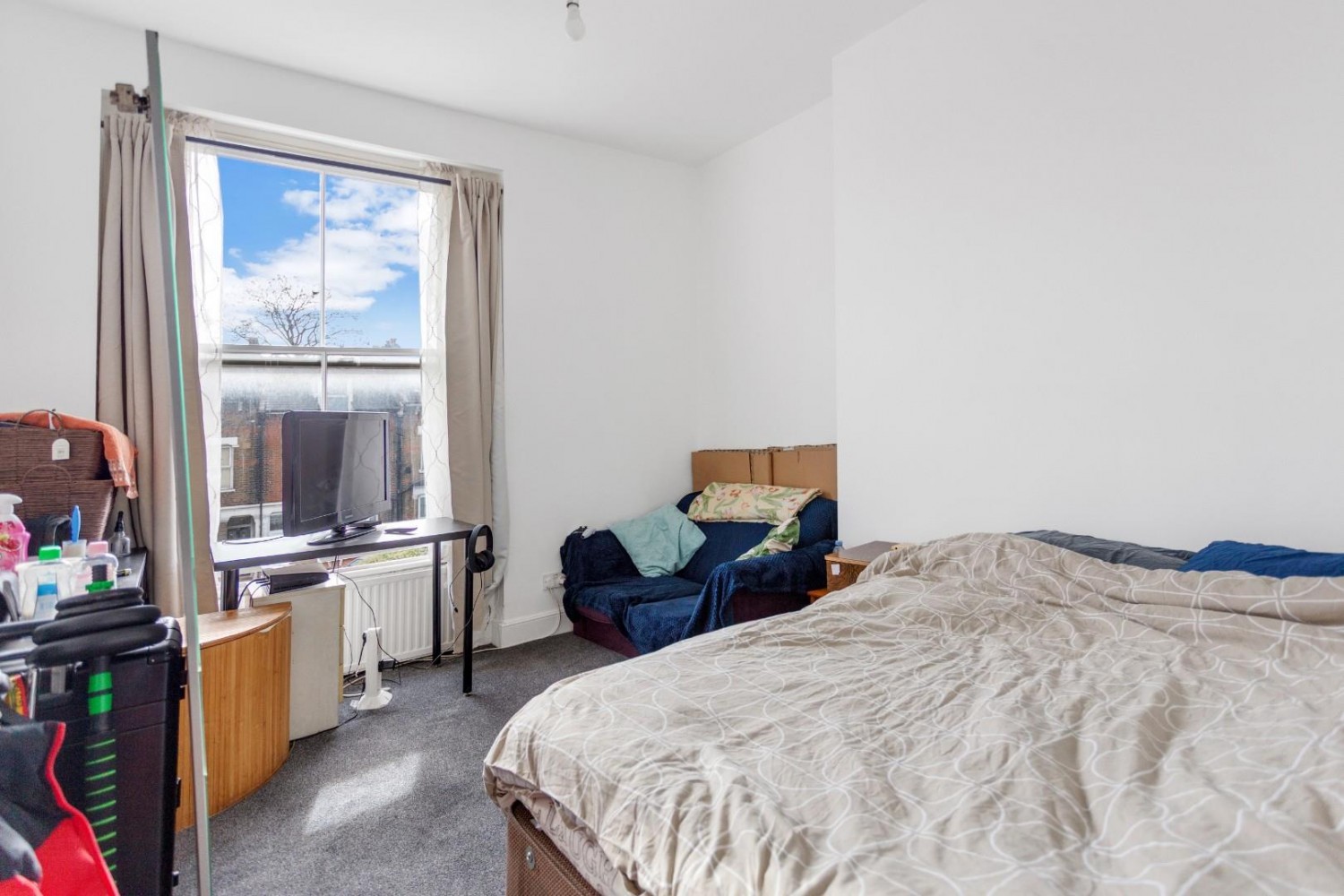 Lea Bridge Road, London, E5