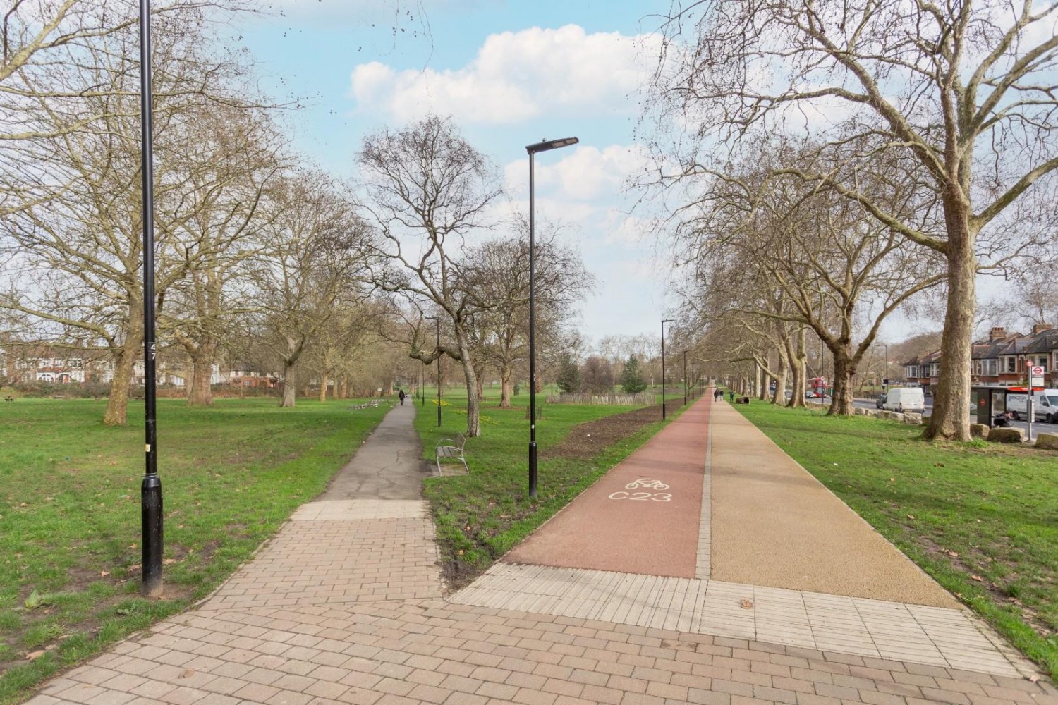 Lea Bridge Road, London, E5